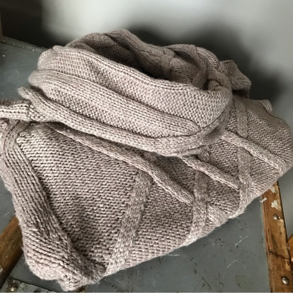 Loose cowl neck sweater. Size Large. - Picture 8 of 10